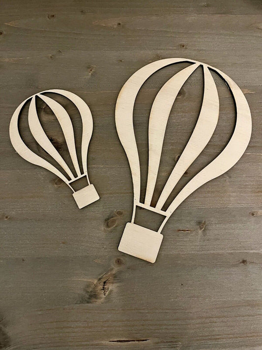 2 Ballons aus Holz für Kinderzimmer